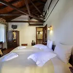 Eos - Authentic Experience 3* Skíti