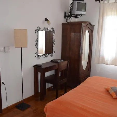 Eos - Authentic Experience 3* Skíti