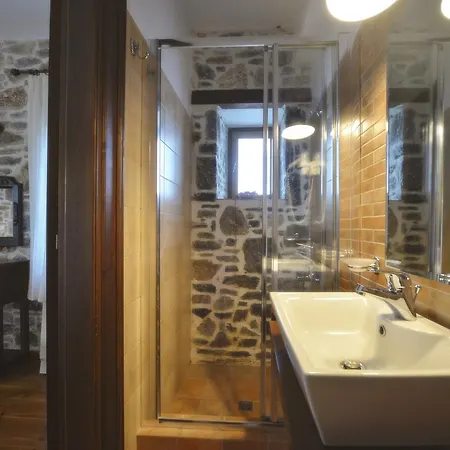 Eos - Authentic Experience Guest house Skiti