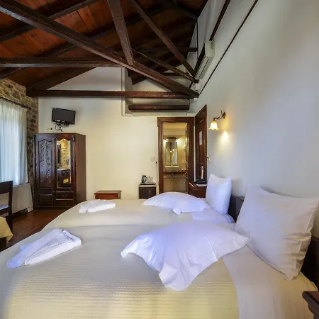 Eos - Authentic Experience 3* Skíti