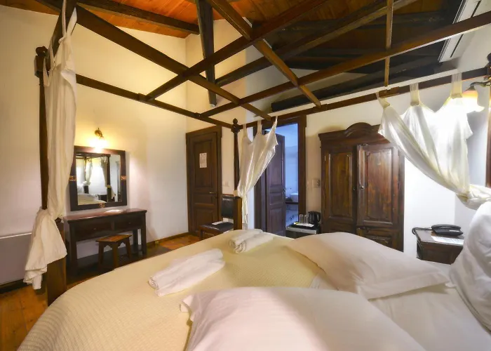 Eos - Authentic Experience 3* Skíti